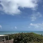 Comfy Beach House On Vero Beach