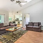 Pet-Friendly Home In Vero Beach, 1 Mi To Beach!