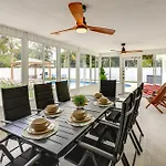 Vero Beach Vacation Rental Pool And Putting Green!