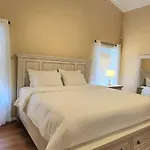 Luxury 3-Bedroom Home Near Beaches With Pool
