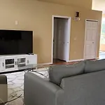 Luxury 3-Bedroom Home Near Beaches With Pool
