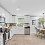 Beautifully Renovated 5 Bedroom Vero Beach Home