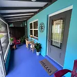 875 Oasis #1 Location!