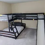 Spacious Family Retreat - Pet Friendly