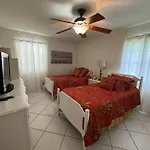 Vero Pines Vaca