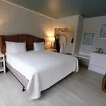 The Islander Inn