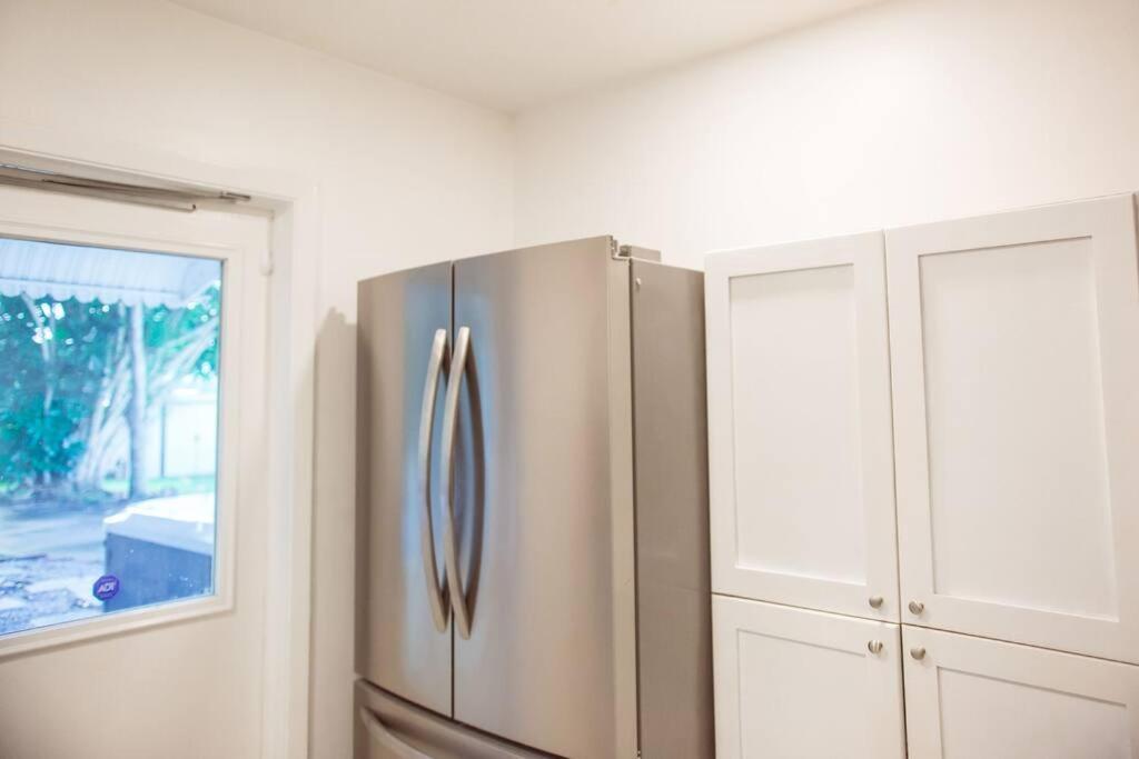 Charming Home, Minutes From The * Vero Beach