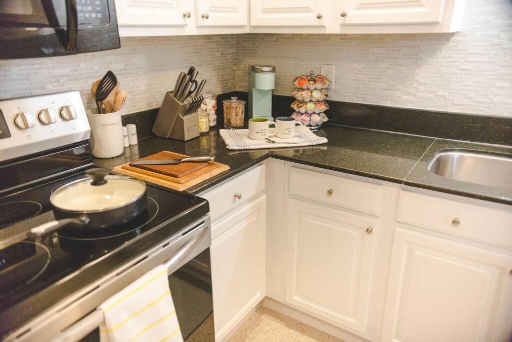 Holiday home Charming Home, Minutes From The Vero Beach