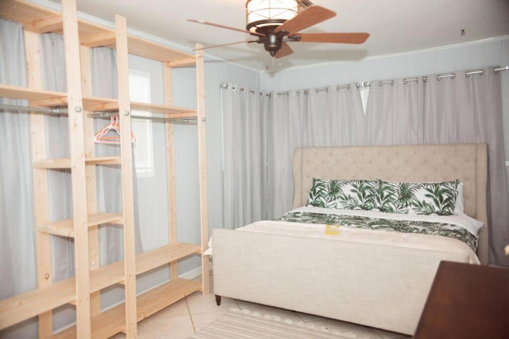 Charming Home, Minutes From The *