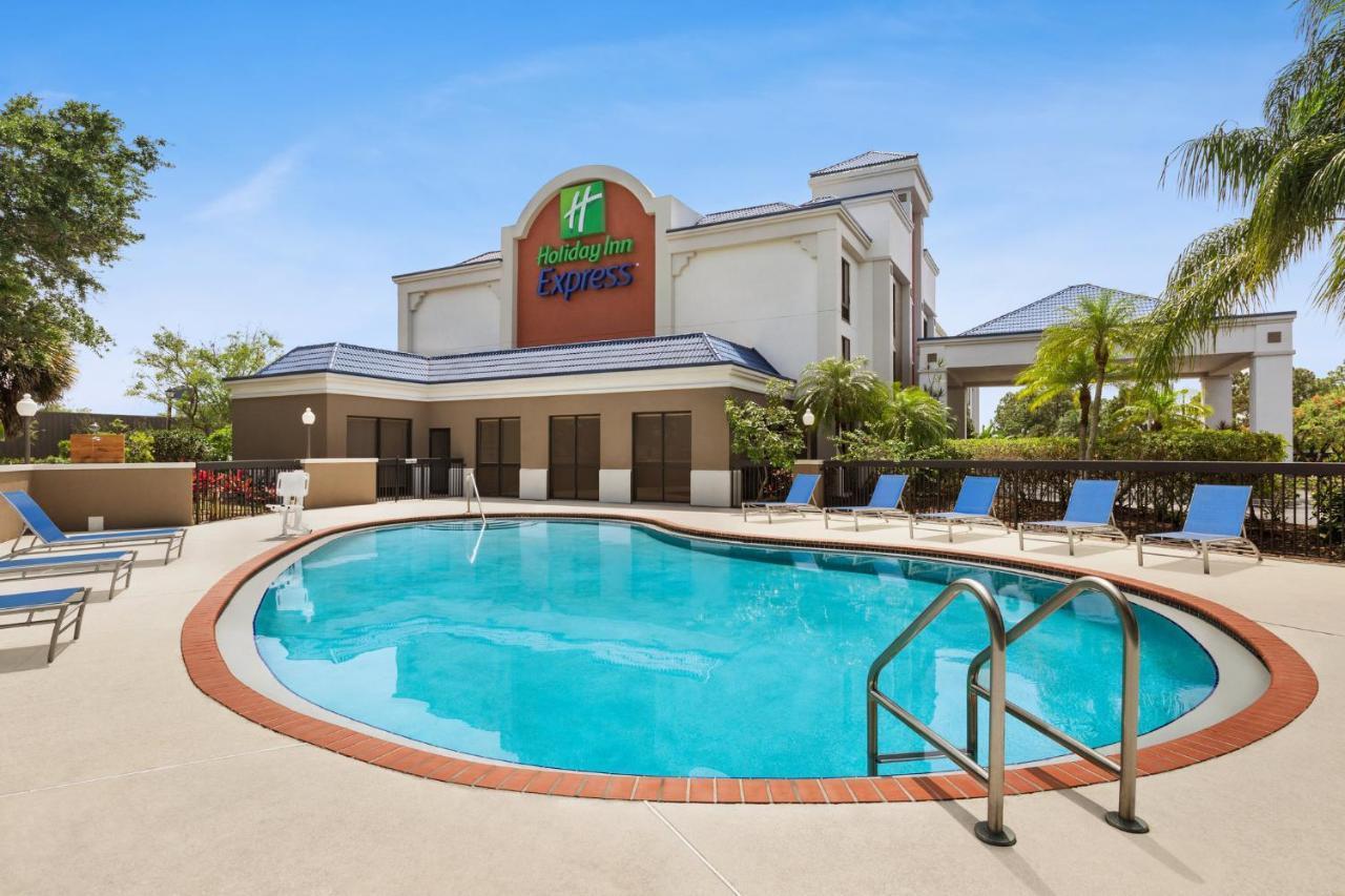 Hotel Express Vero Beach-west I-95 By Ihg