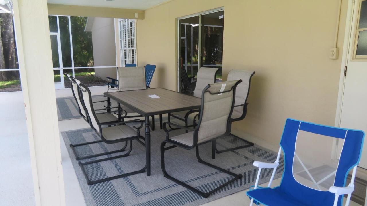 Luxury 3-bedroom Near Beaches With Pool Holiday home Vero Beach