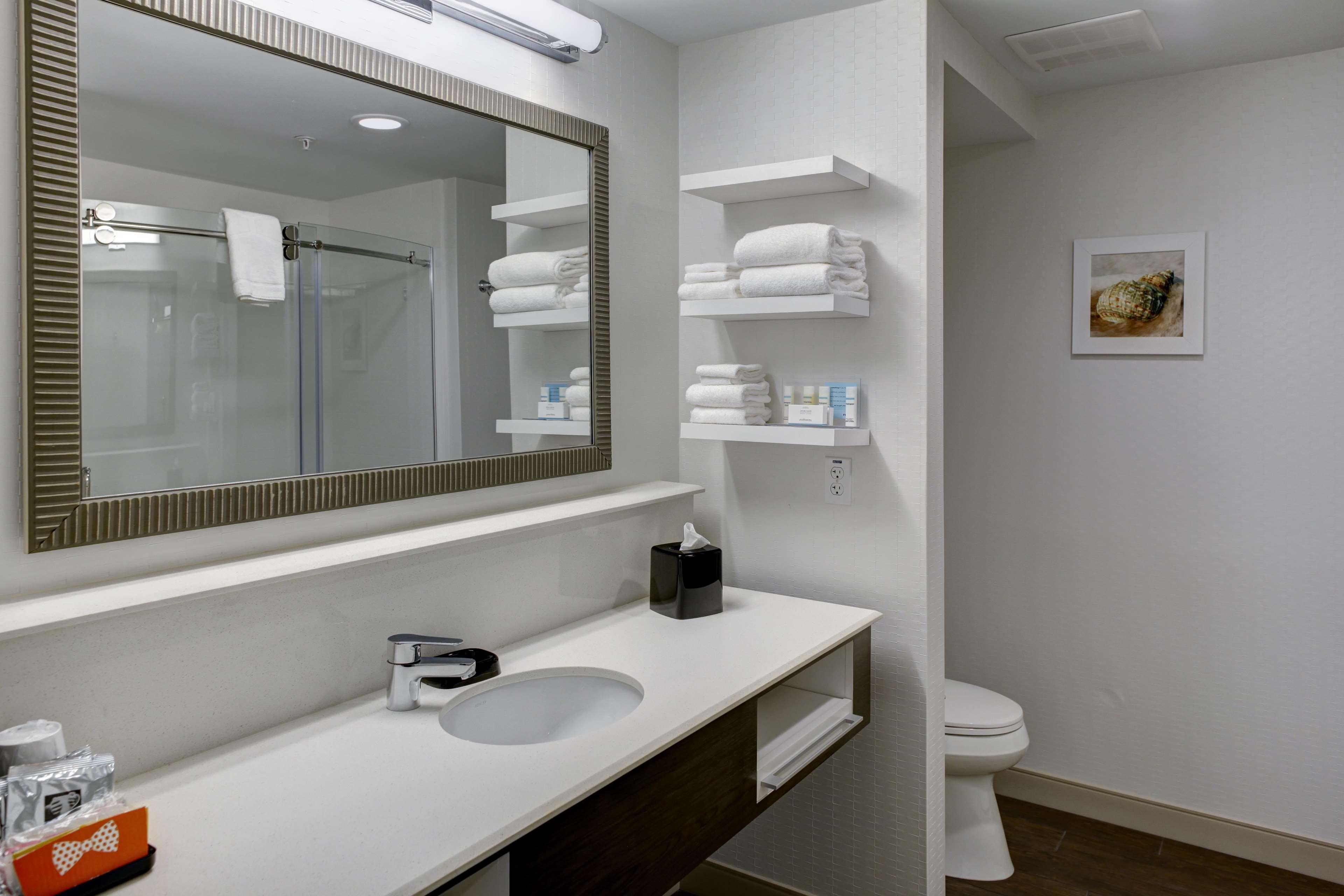 Hampton And By Hilton Vero Beach-downtown Hotel