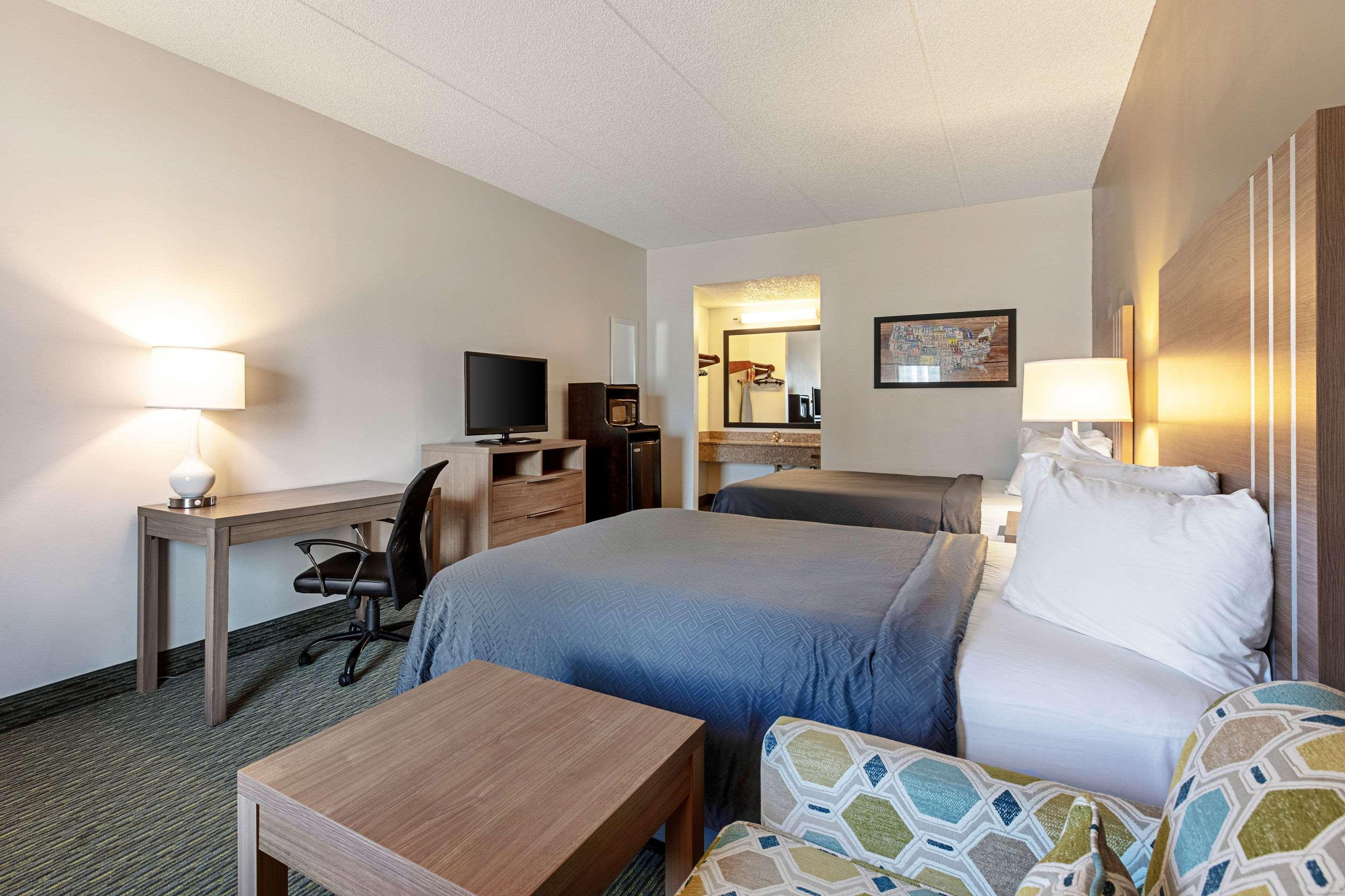Hotel Econo Vero Downtown 2*