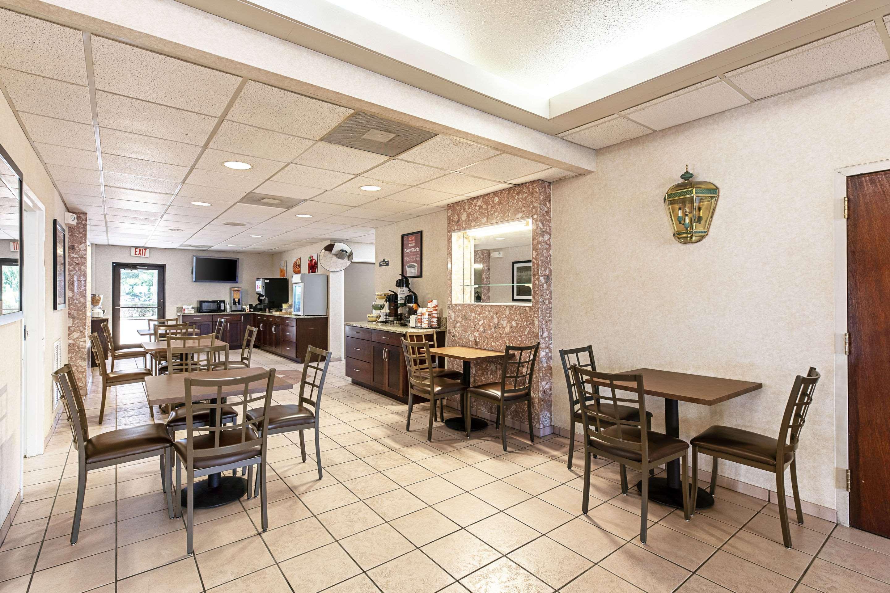 Econo Vero Downtown Hotel 2*