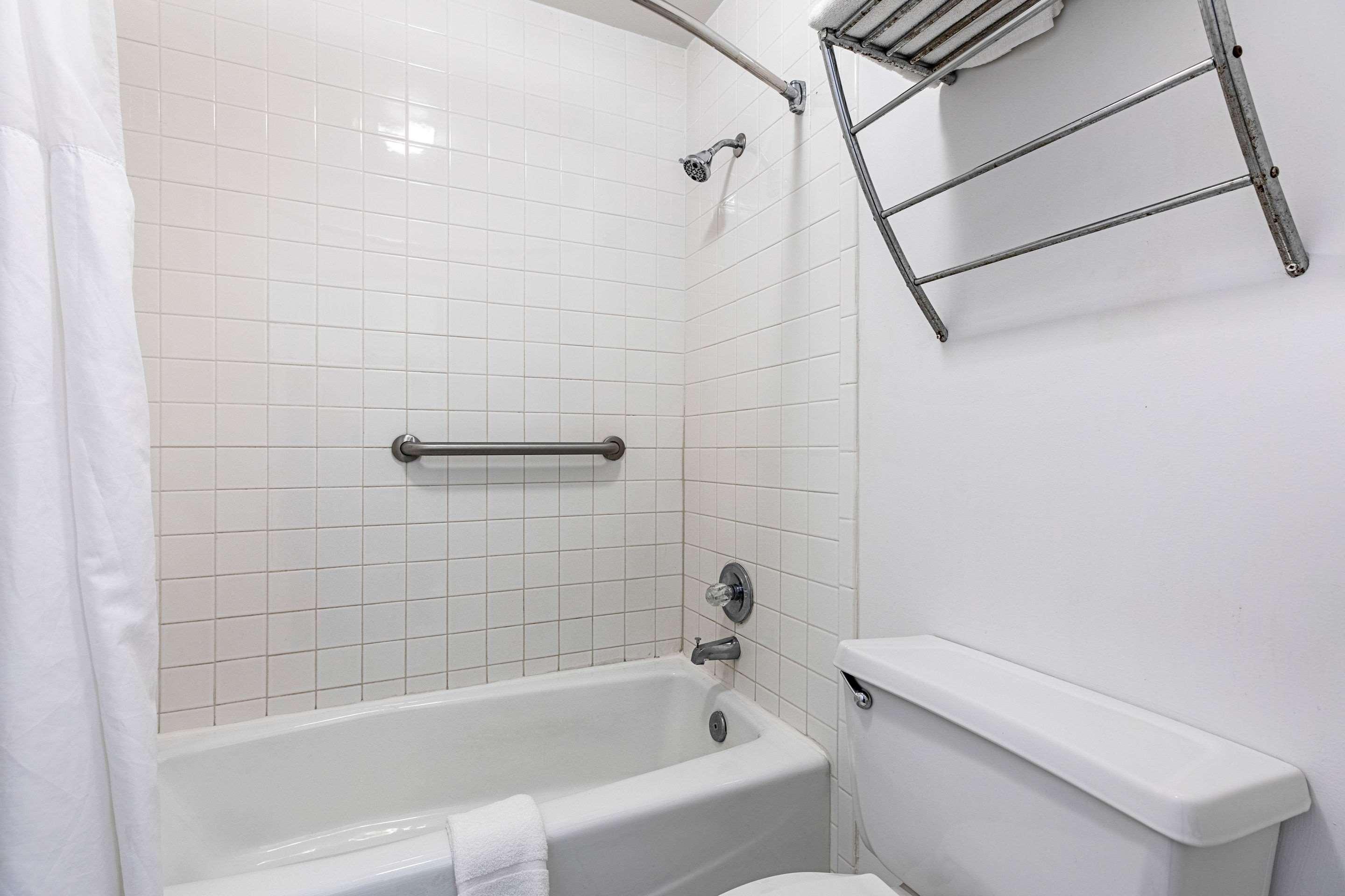 Hotel Econo Vero Downtown 2*
