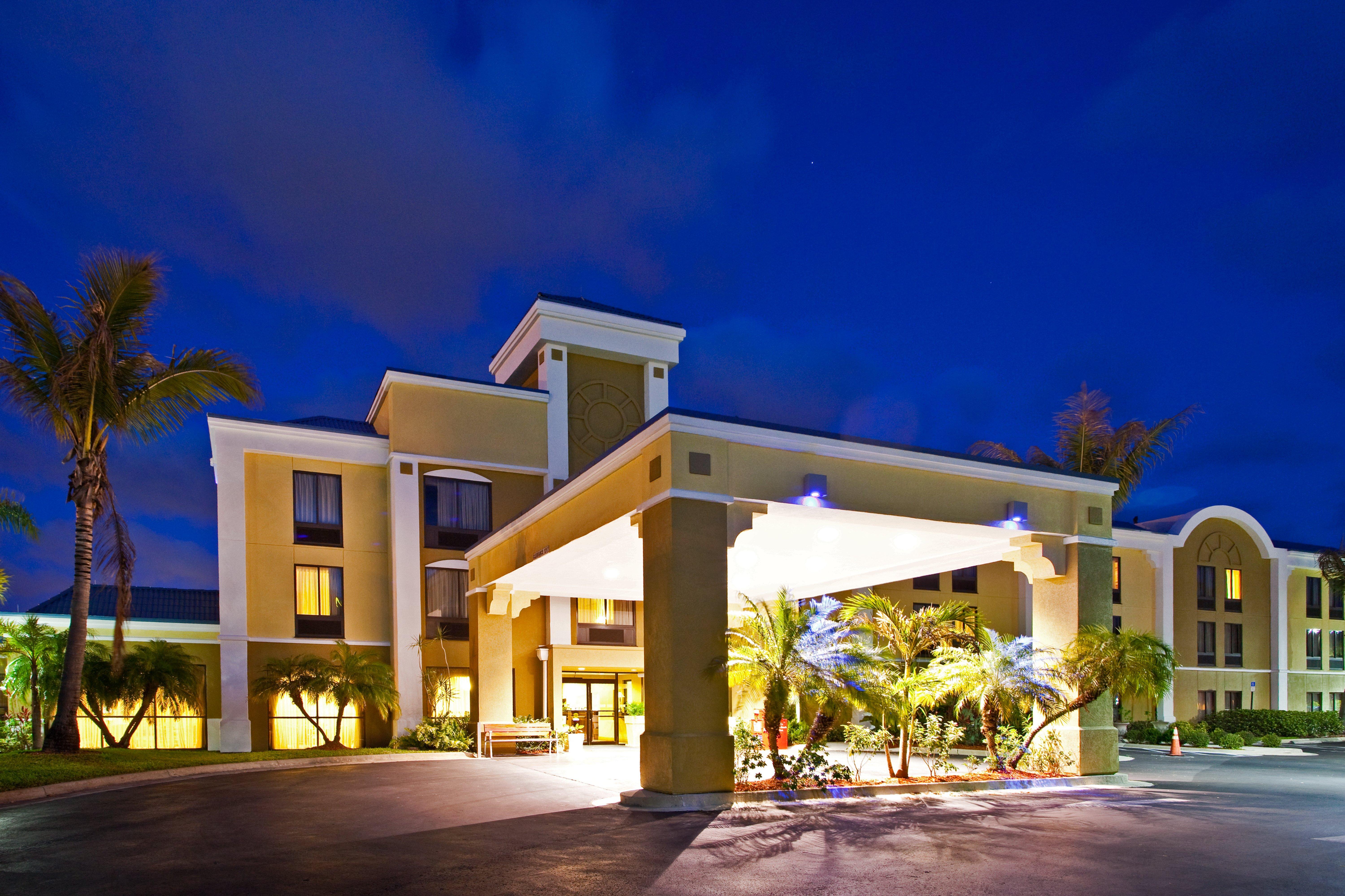 Express Vero Beach-west I-95 By Ihg