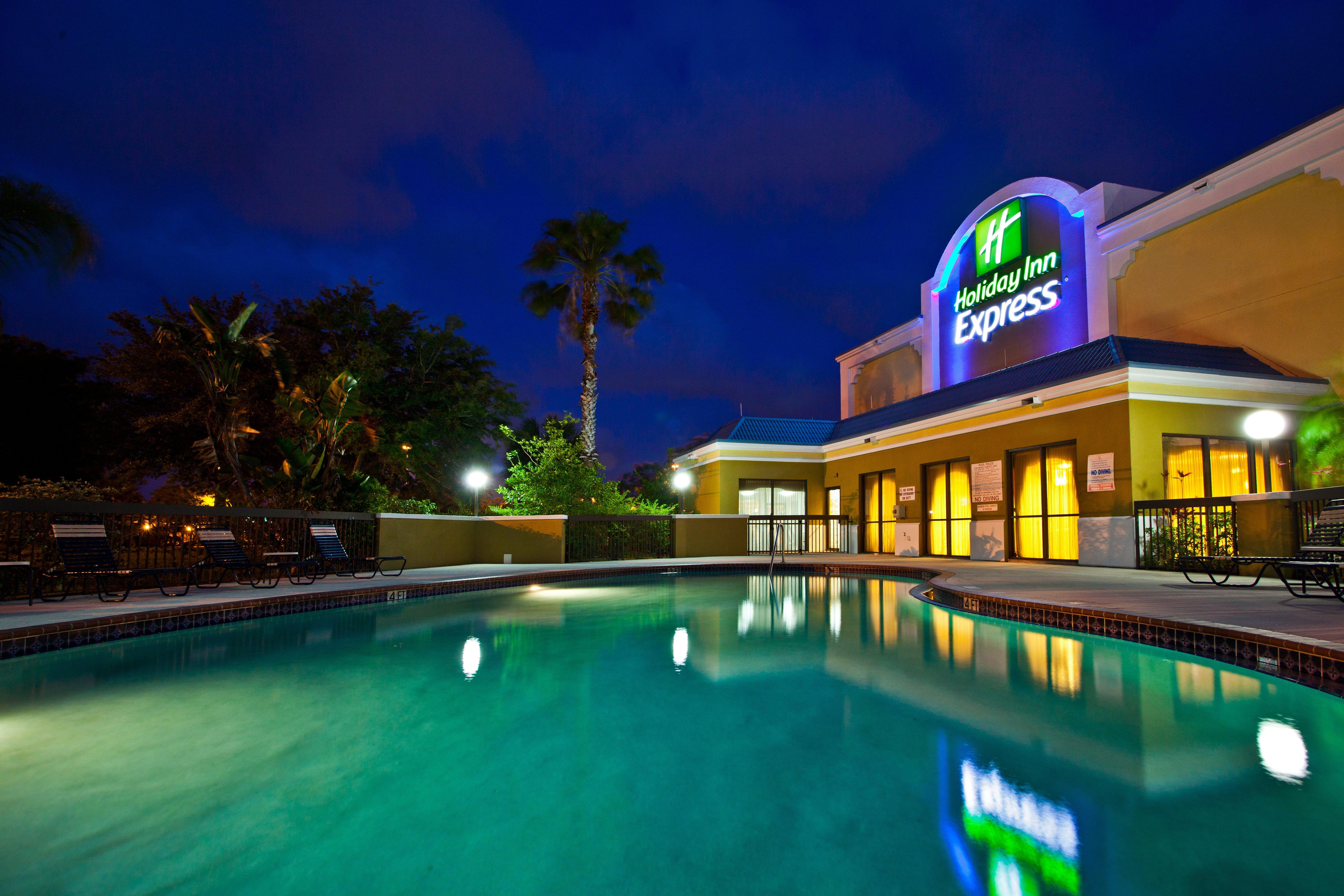 Express Vero Beach-west I-95 By Ihg Hotel 3*