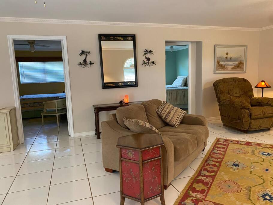 Vintage Vero Bungalow