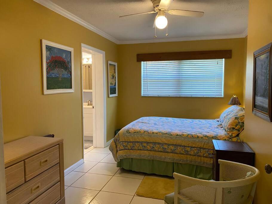 Vintage Vero Bungalow * Vero Beach
