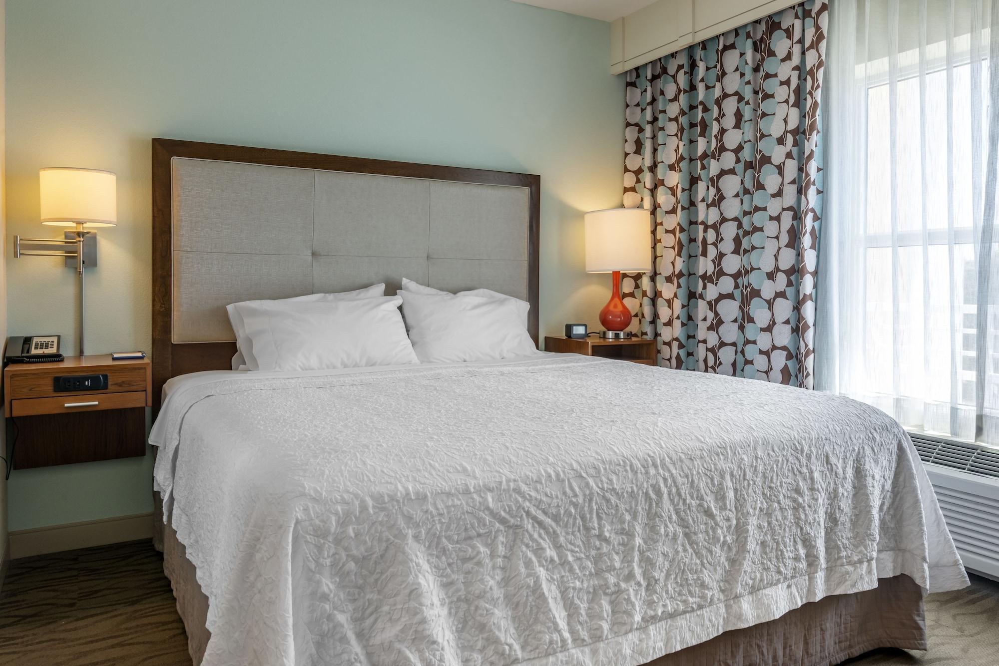 Hampton And By Hilton Vero Beach-downtown Hotel