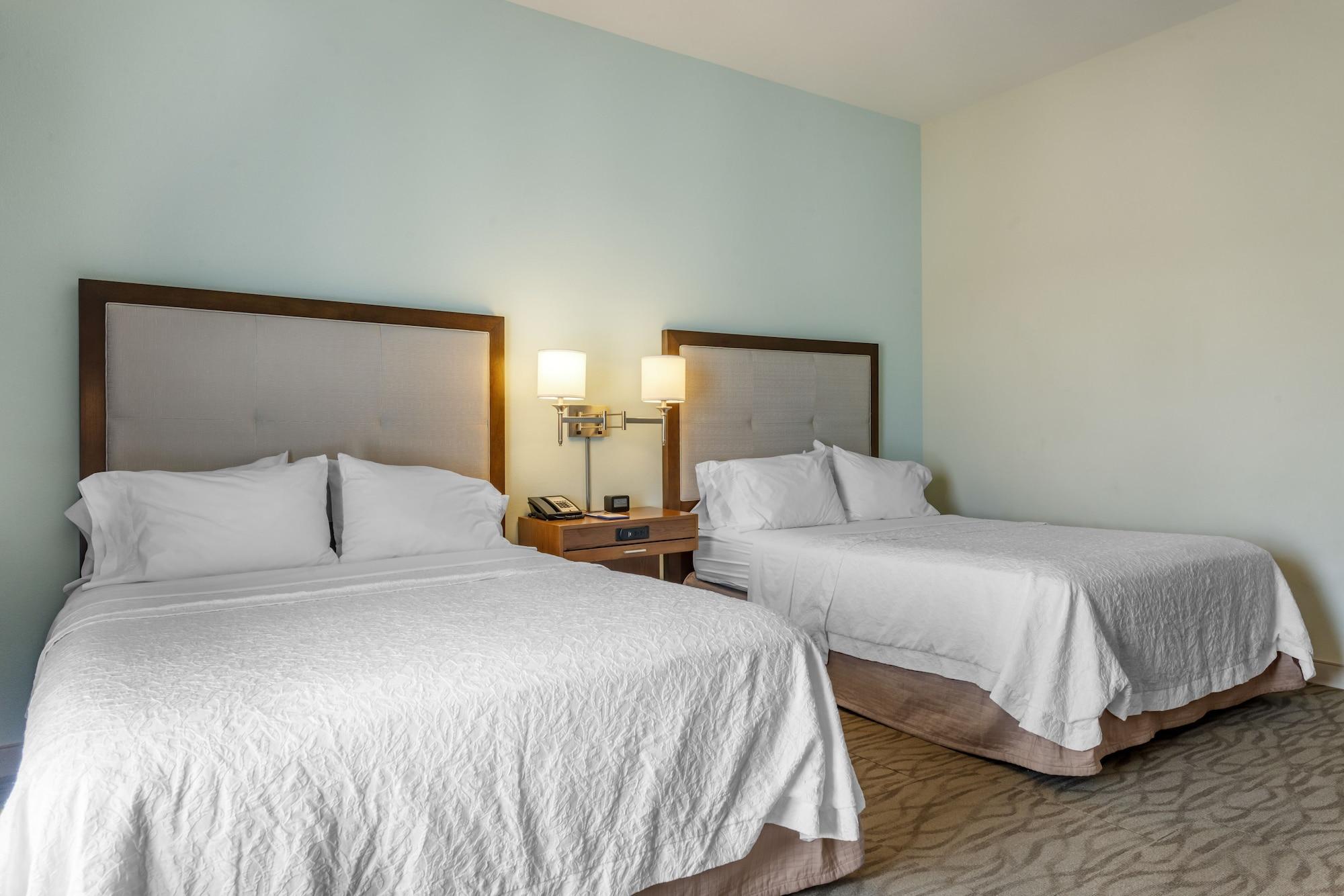 Hampton And By Hilton Vero Beach-downtown