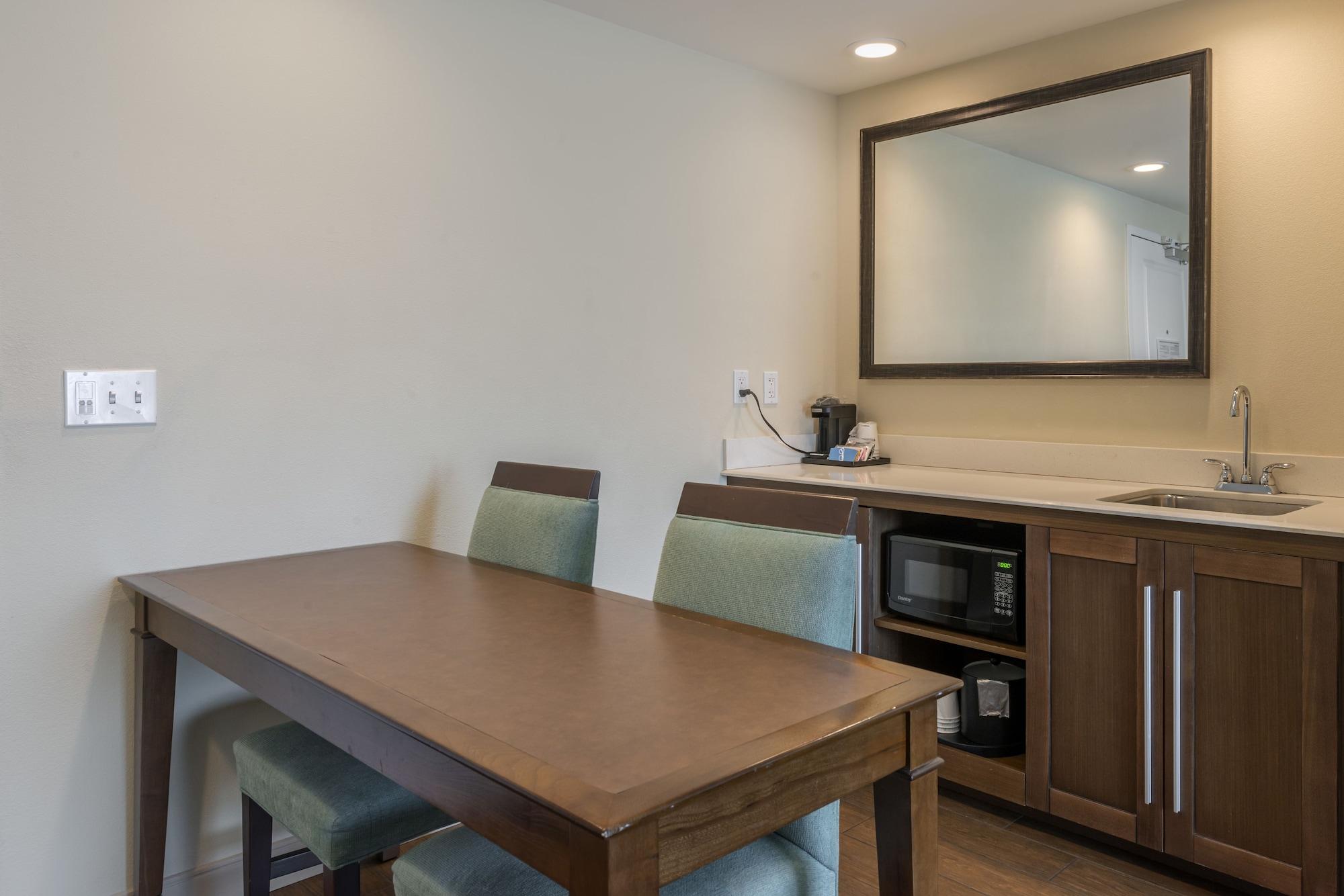 Hampton And By Hilton Vero Beach-downtown Vero Beach
