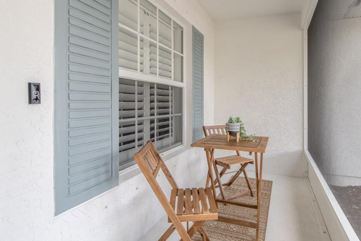11 Mins To - 3br W Private Pool + Grill * Vero Beach