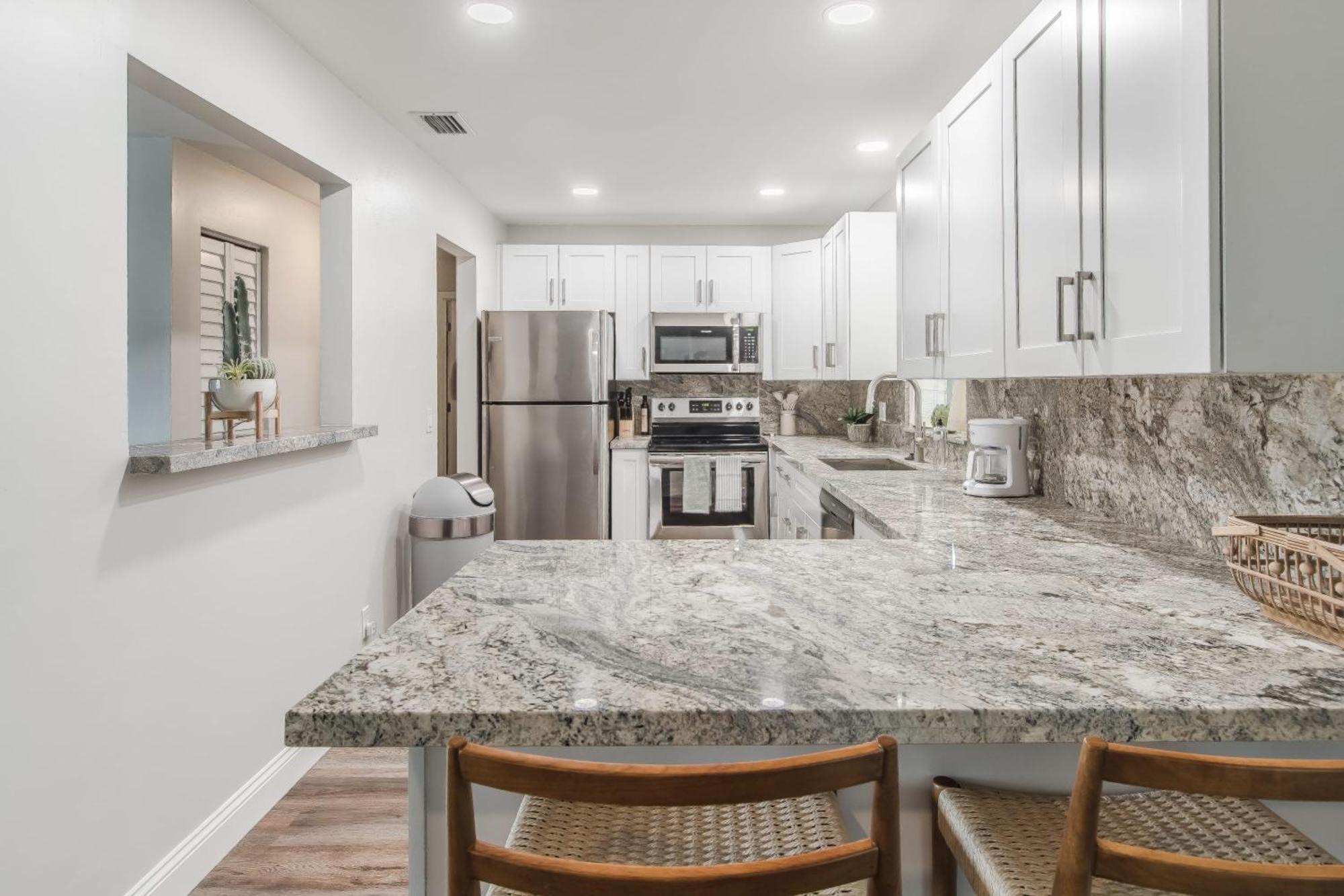10 Mins To - 2br Private Pool + + Grill * Vero Beach