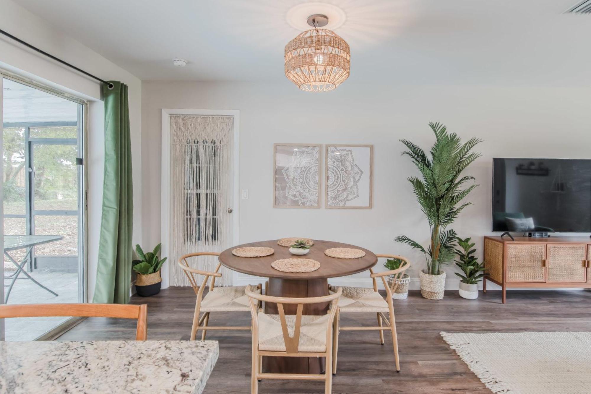 10 Mins To - 2br Private Pool + + Grill * Vero Beach