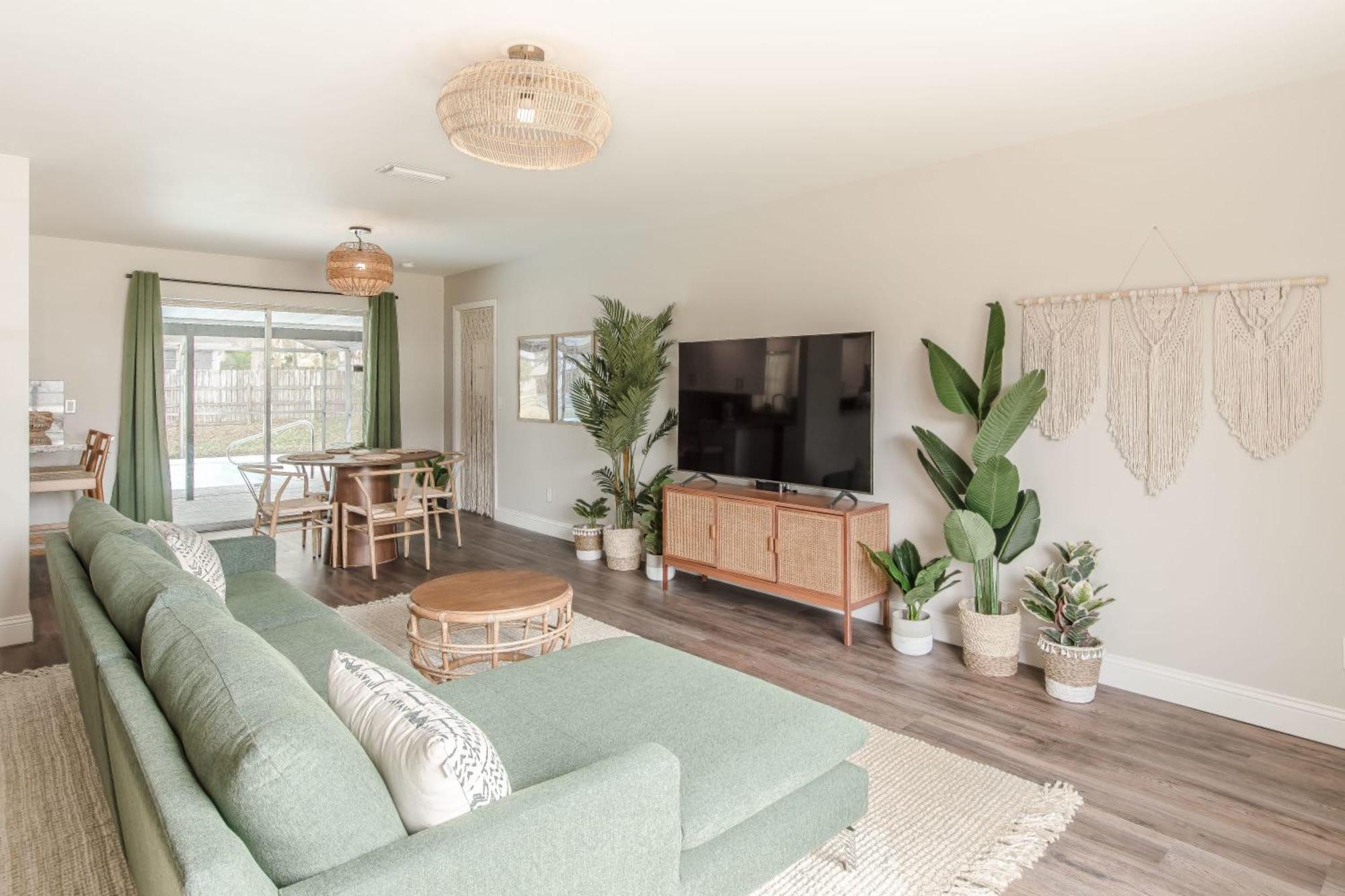 10 Mins To - 2br Private Pool + + Grill * Vero Beach