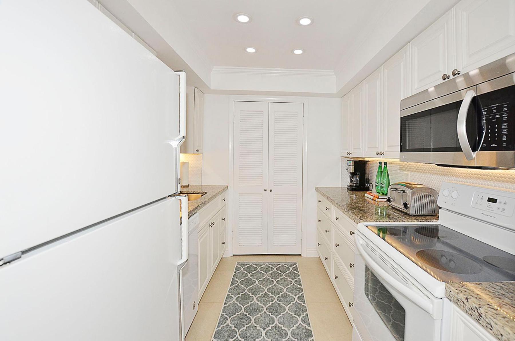 Royal Palm Penthouse #5 Apartment *