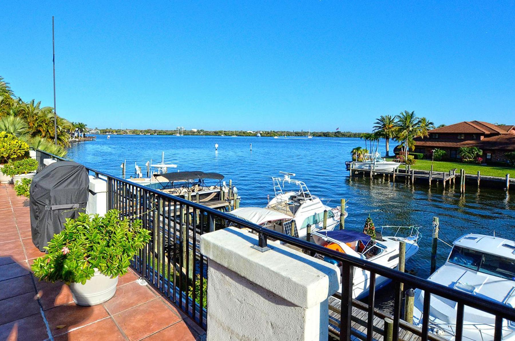 Royal Palm Penthouse #5 Apartment *