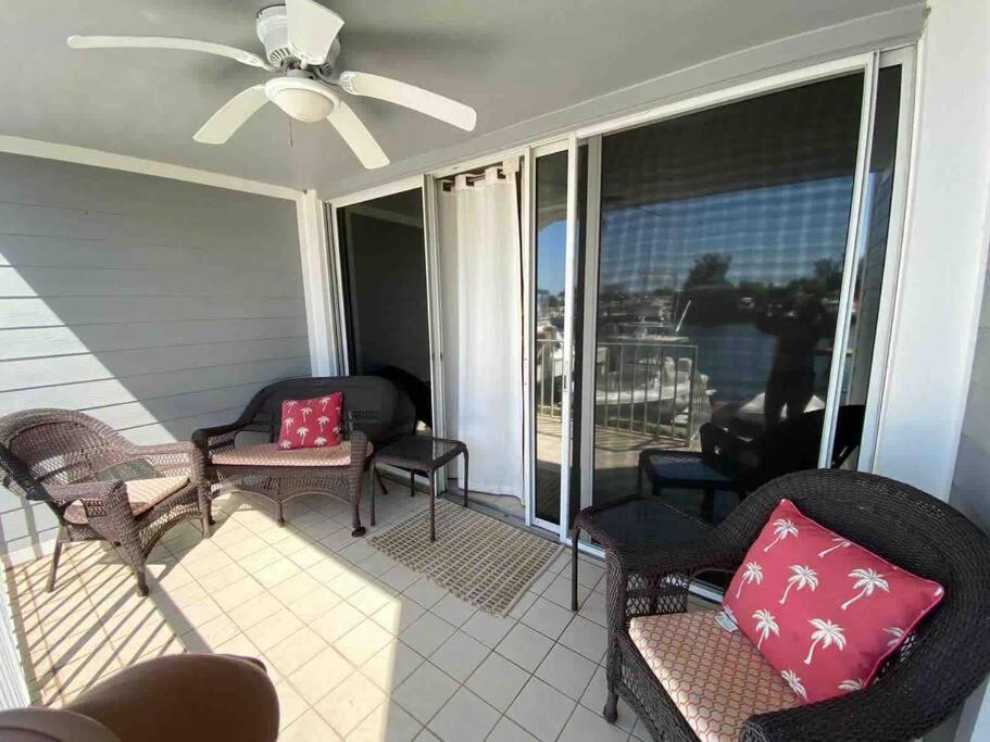 Harbor View, Short 7 Minute Walk To Beach. * Vero Beach