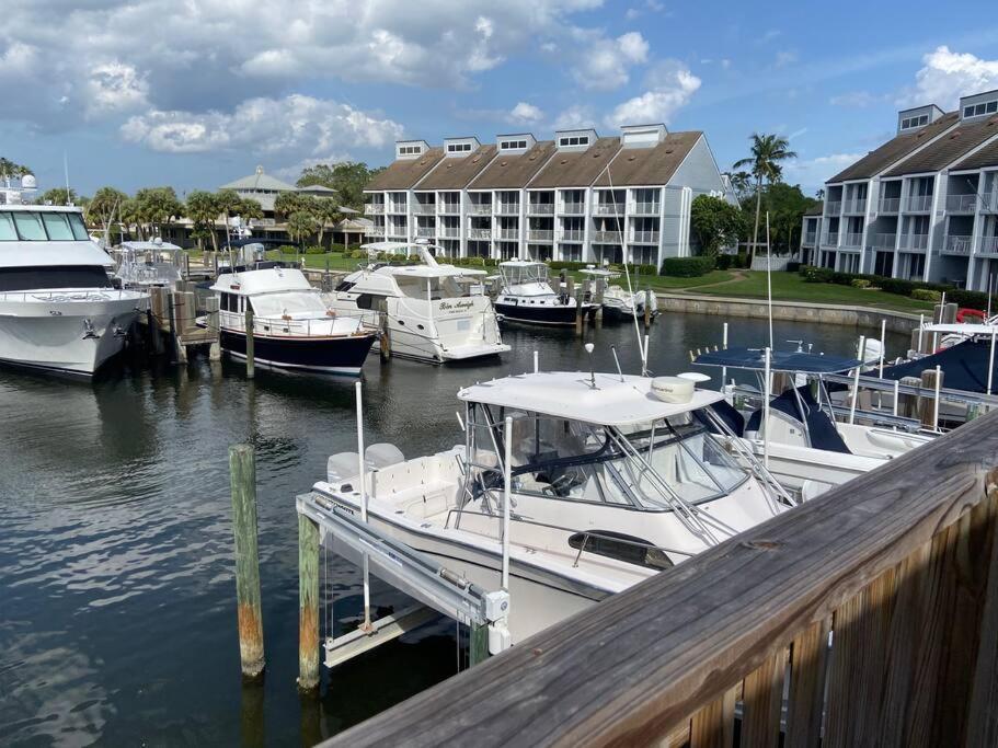 Harbor View, Short 7 Minute Walk To Beach. * Vero Beach