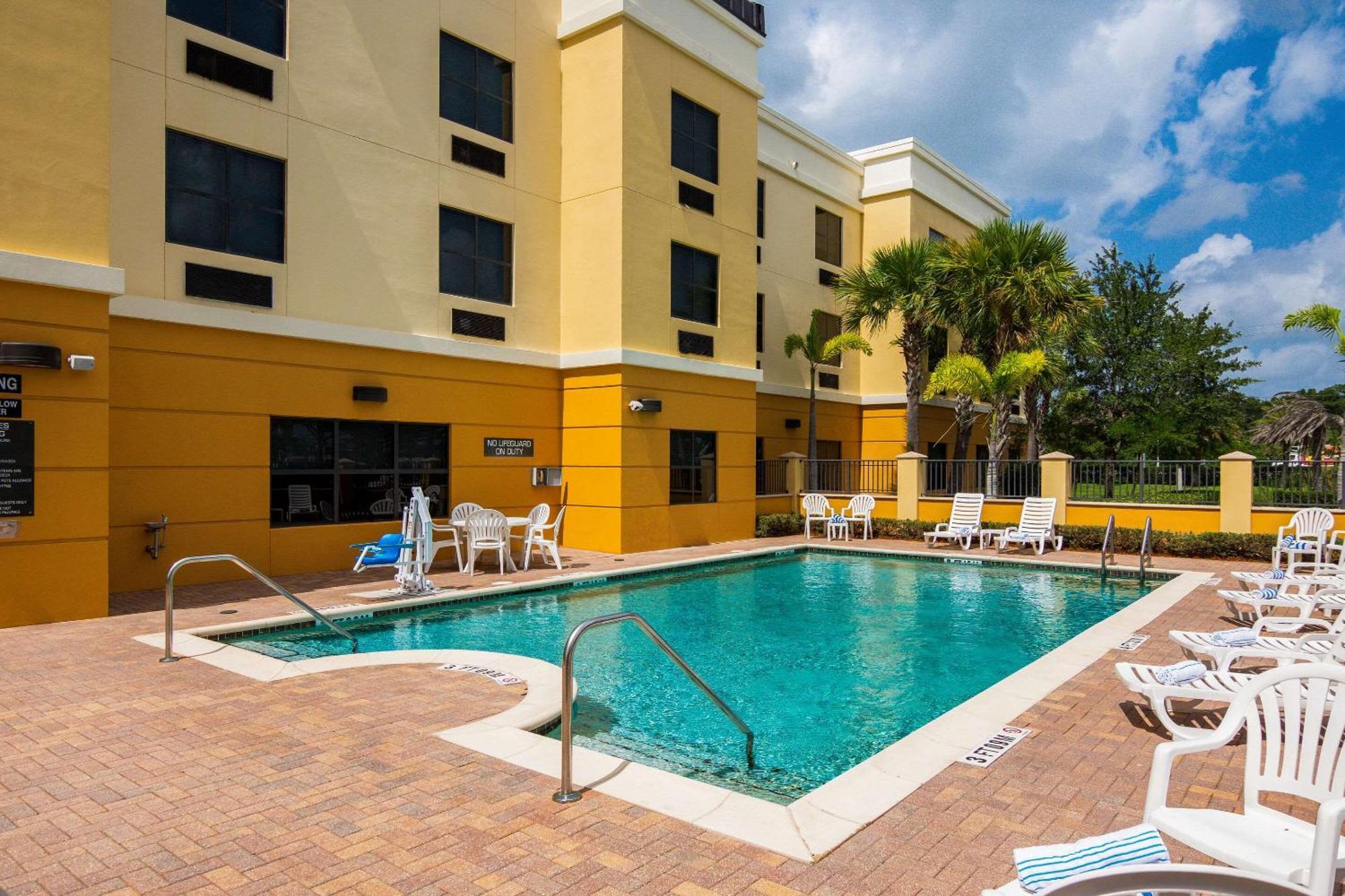 Hotel Comfort Vero I-95