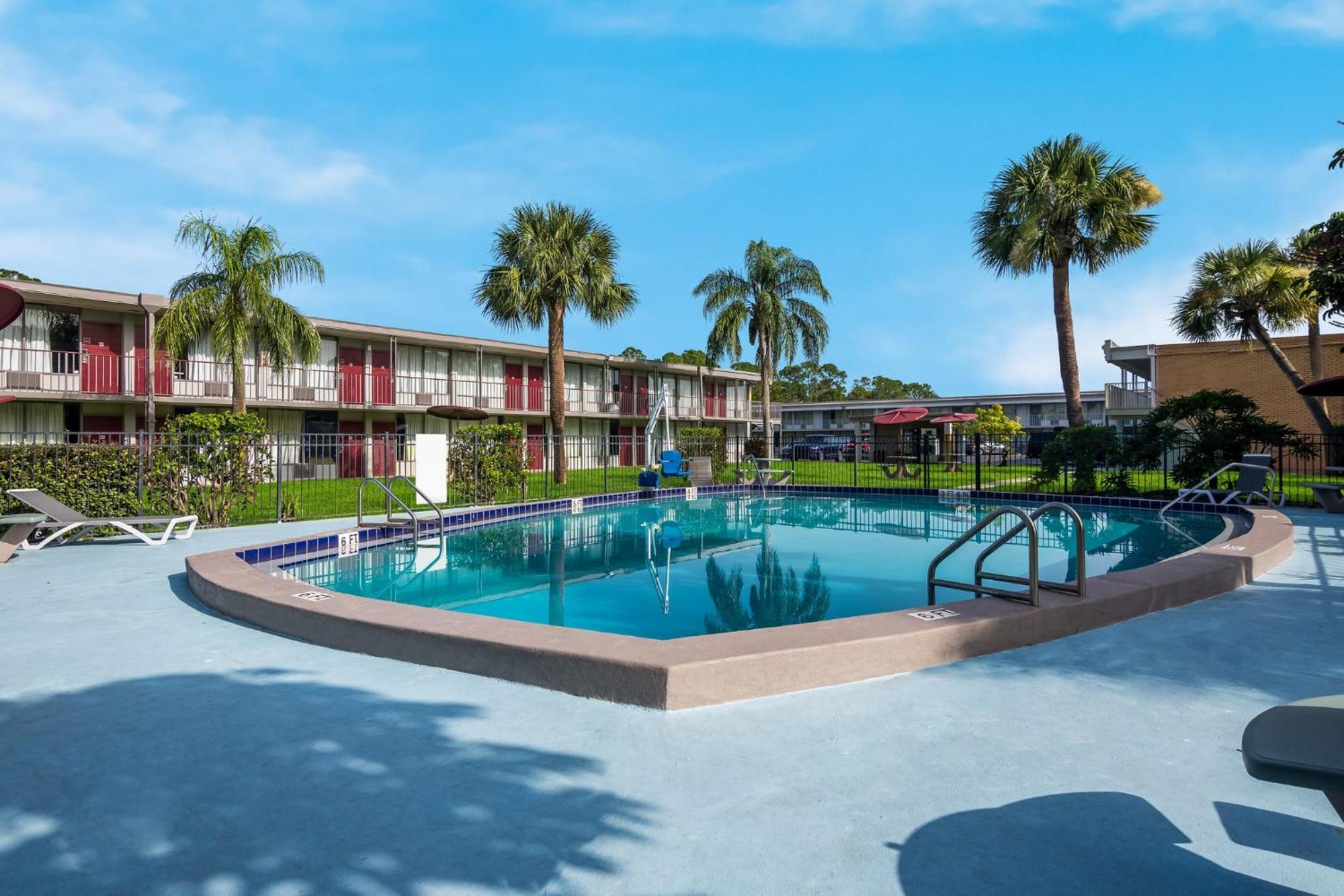 Hotel Red Roof Vero - I-95 Vero Beach