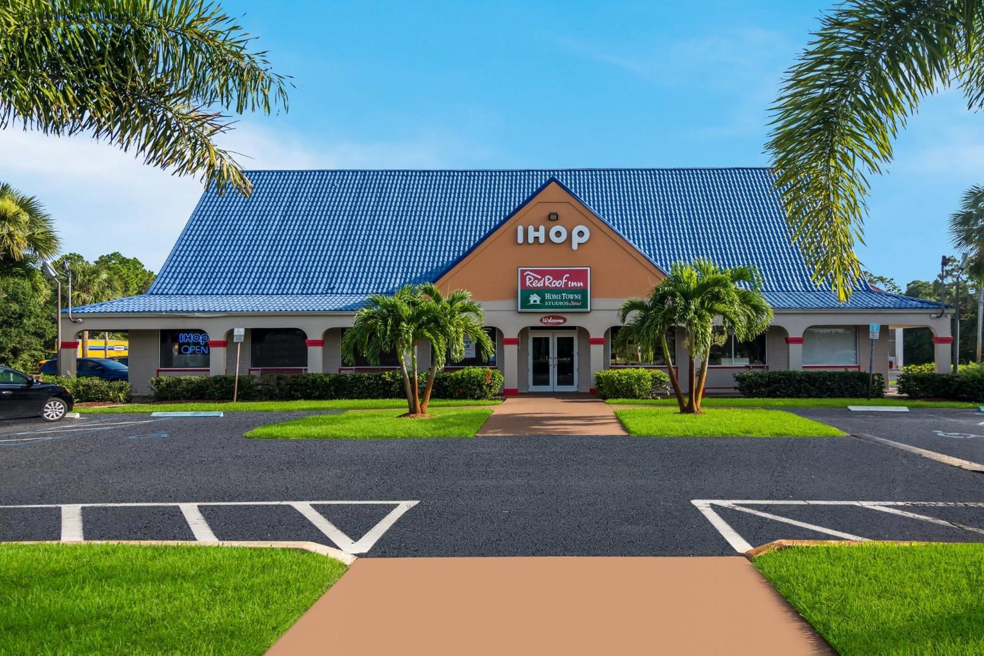 Red Roof Vero - I-95 Hotel