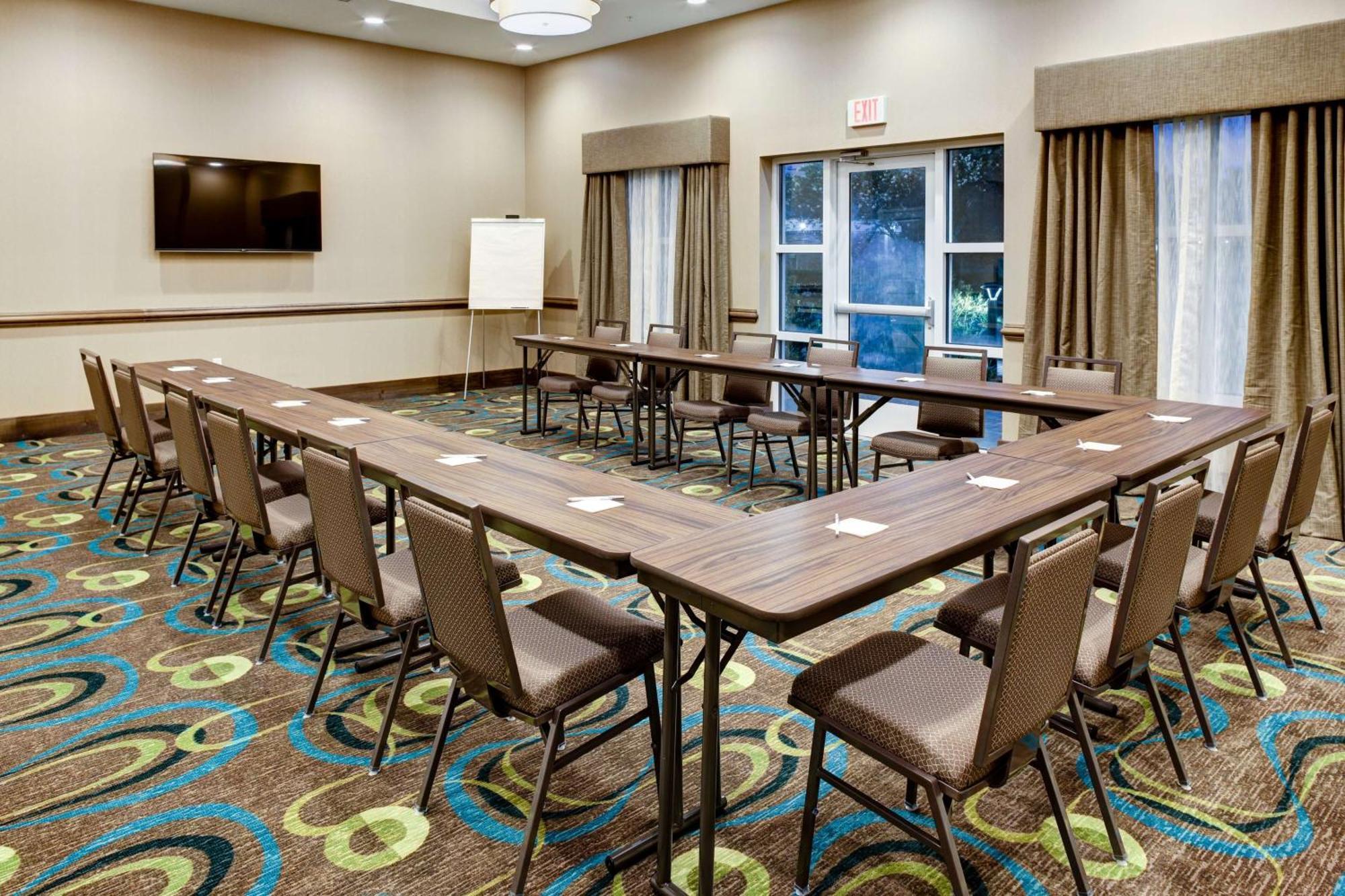 Hampton And By Hilton Vero Beach-downtown