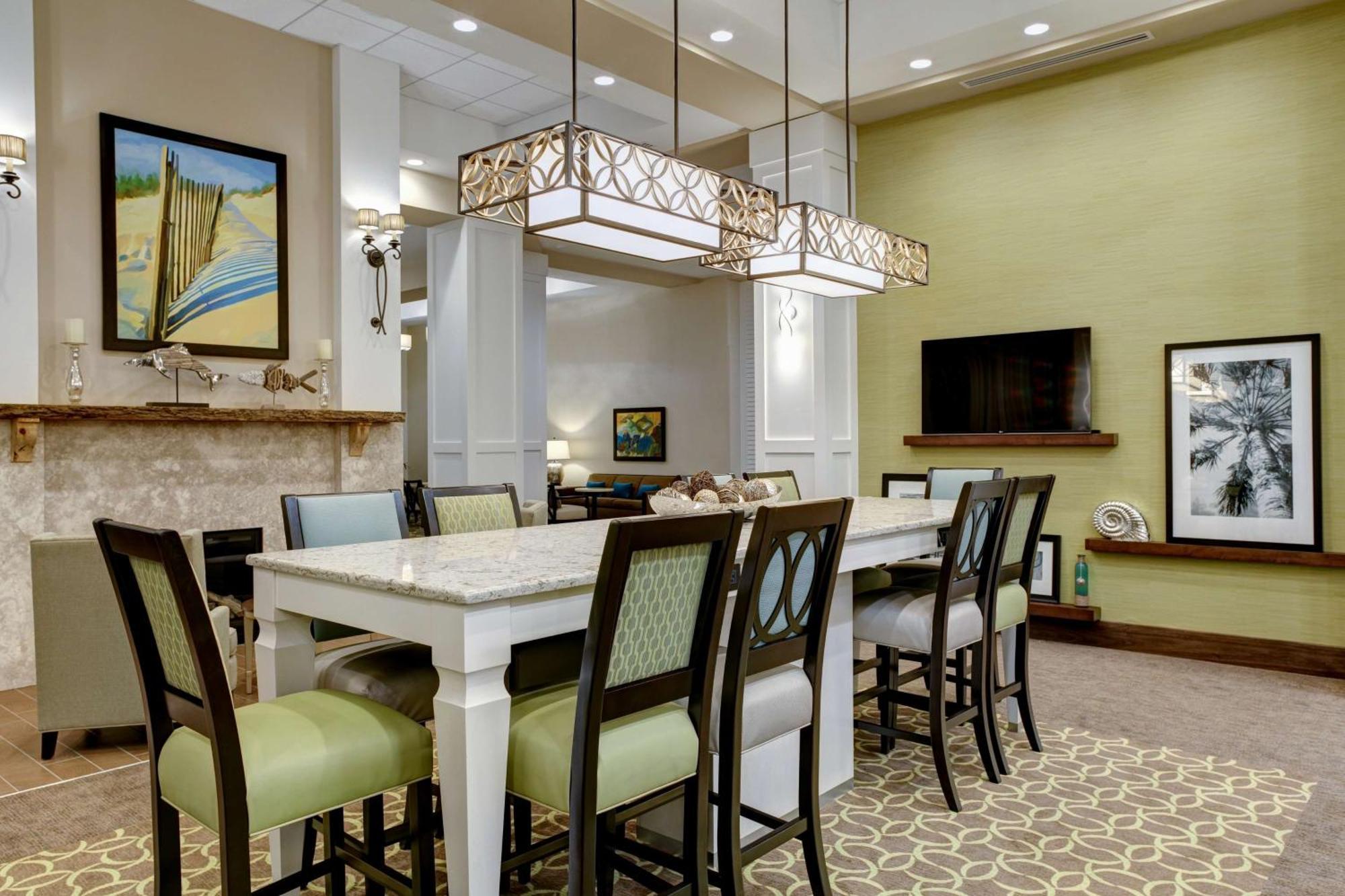 Hampton And By Hilton Vero Beach-downtown Vero Beach