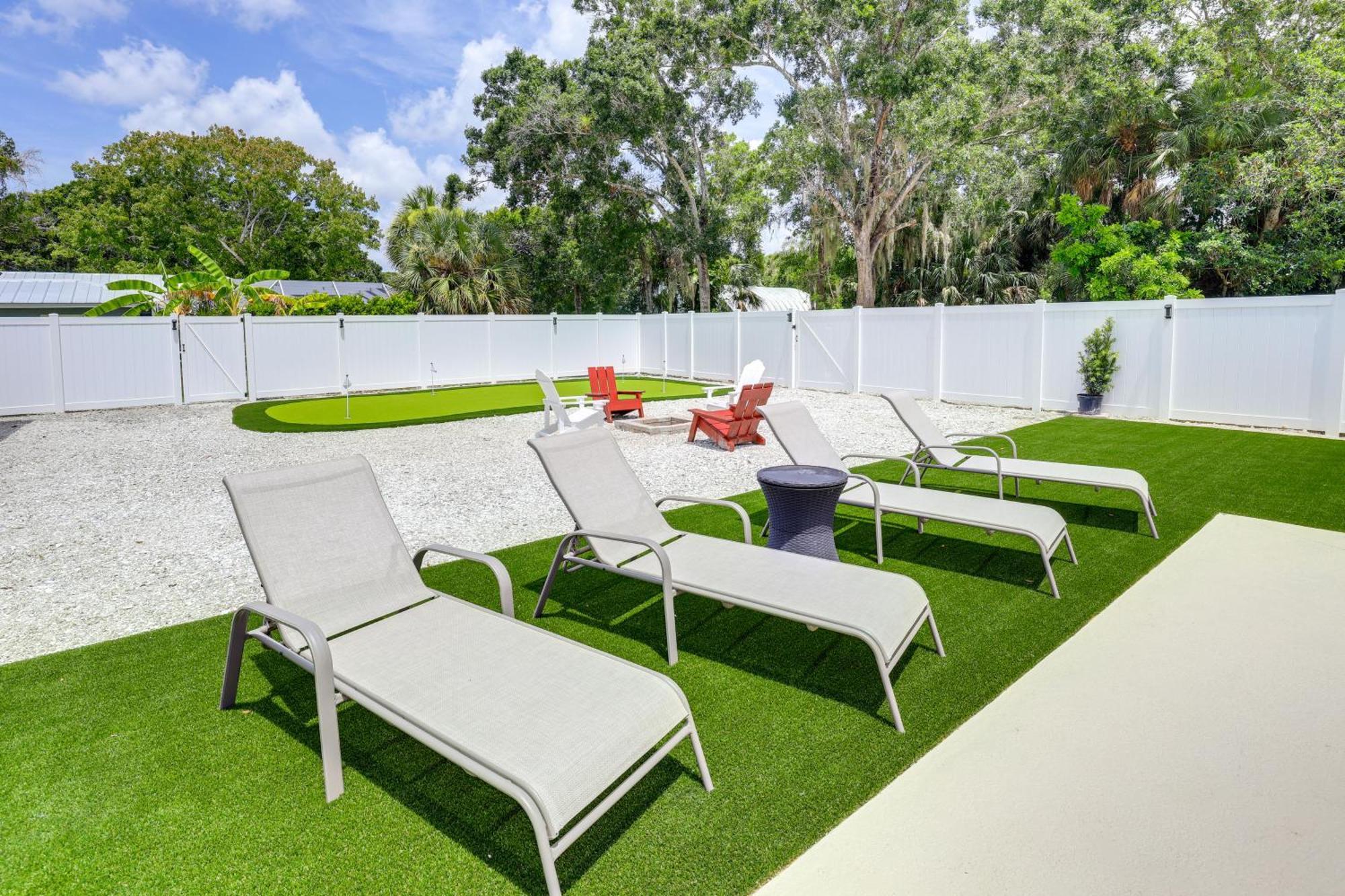 Vero Vacation Pool And Putting Green! Holiday home