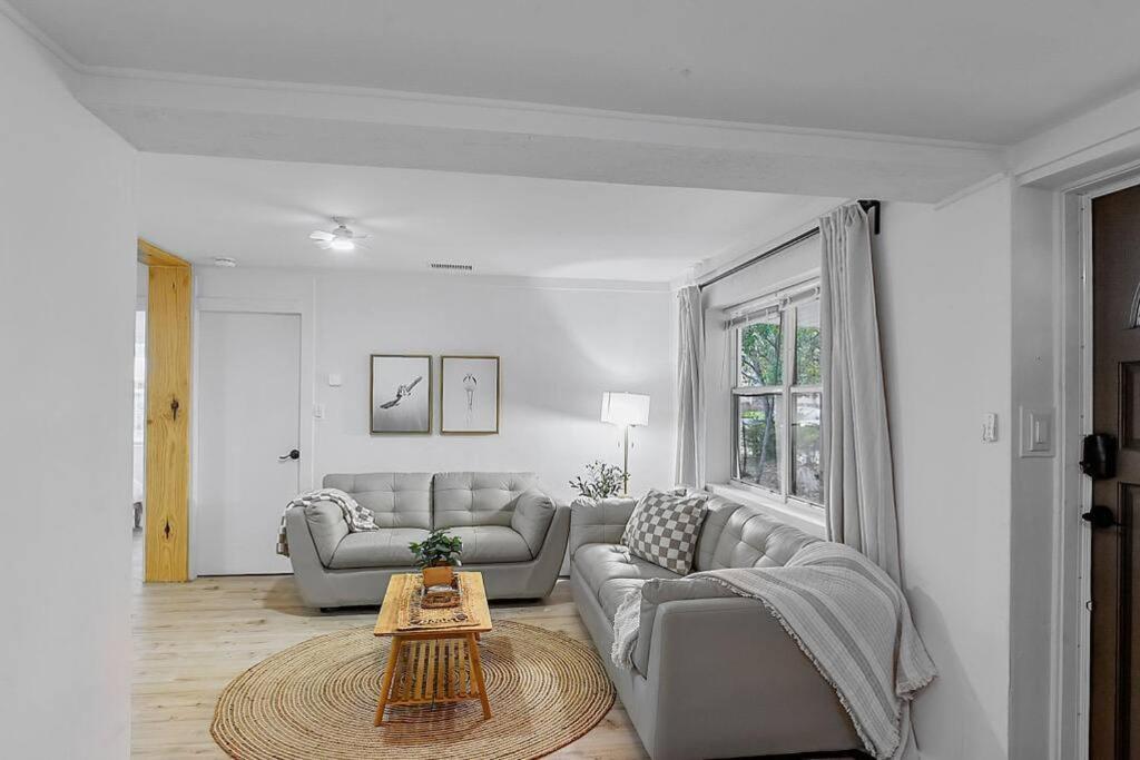 Central, Cozy Retreat Holiday home *