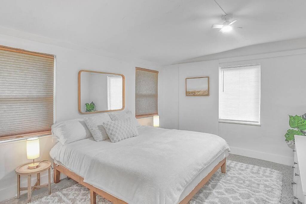 Central, Cozy Retreat *