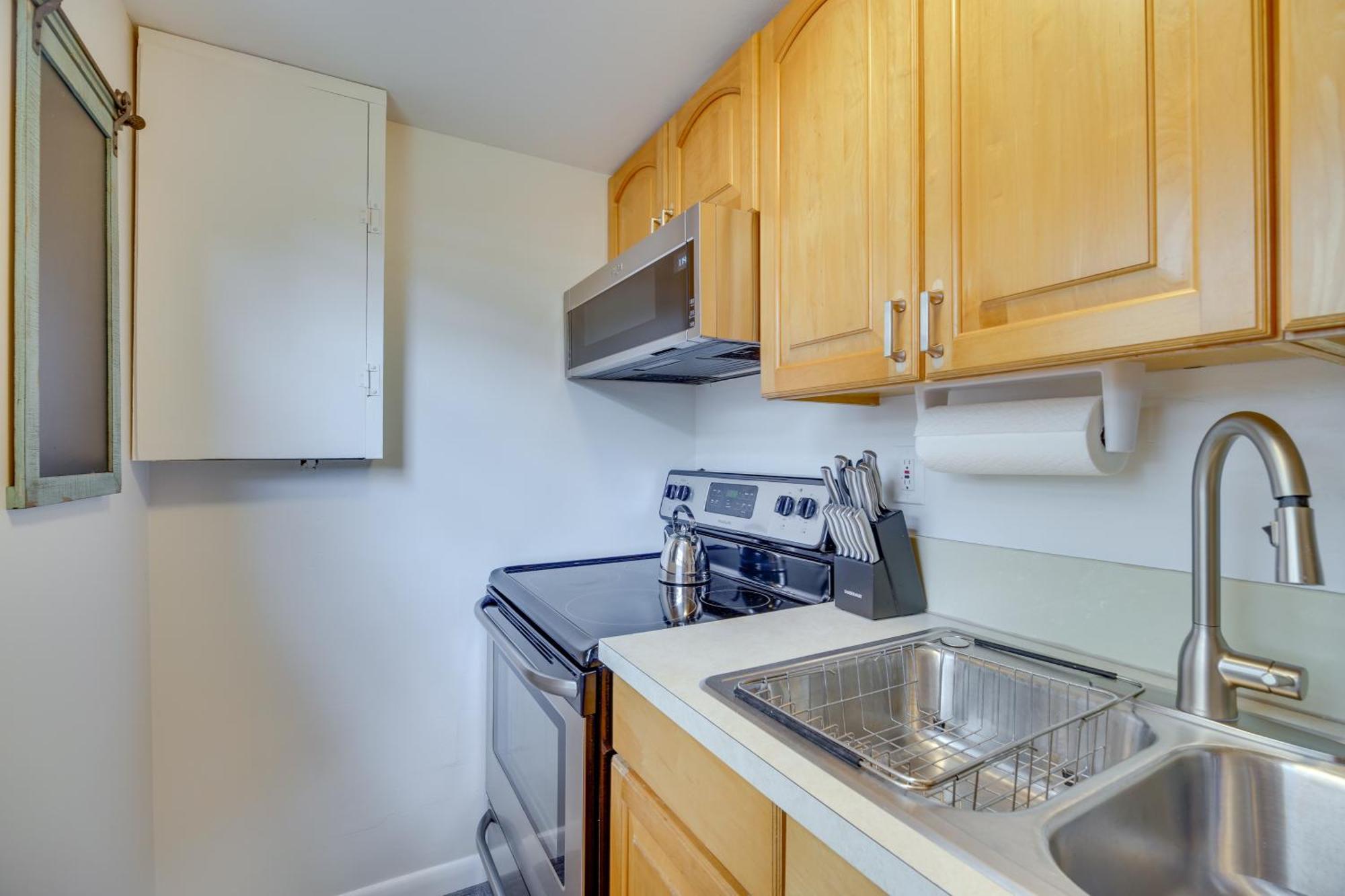 Apartment Vero With Shared Patio About 3 Mi To Beach! *