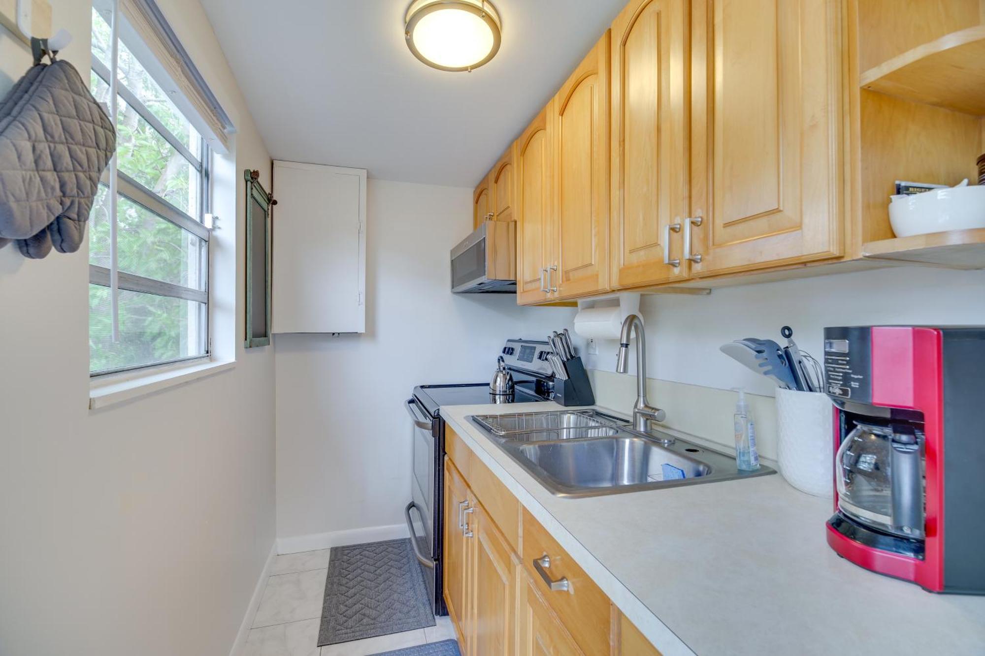 Vero With Shared Patio About 3 Mi To Beach! *