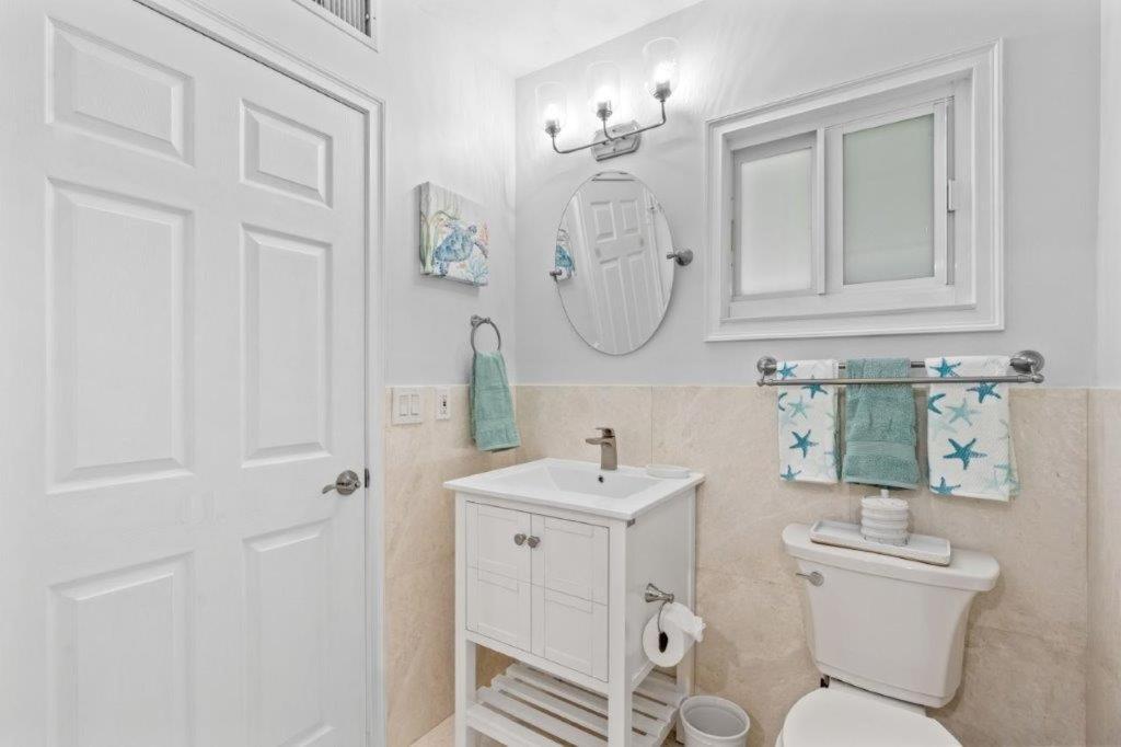 Beautifully Renovated 5 Bedroom Vero Holiday home Vero Beach