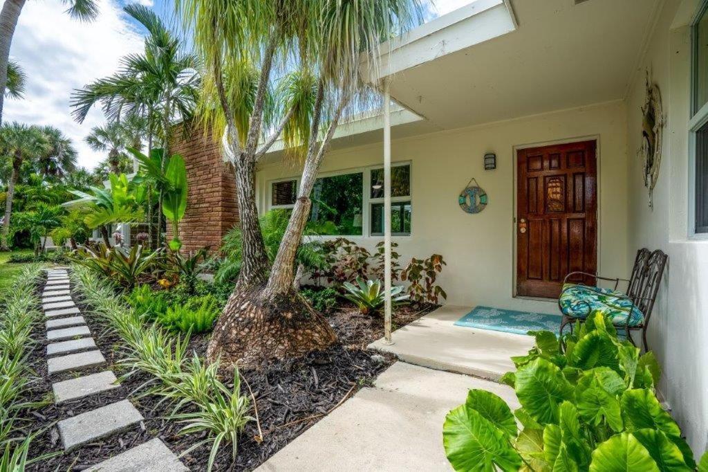 Beautifully Renovated 5 Bedroom Vero