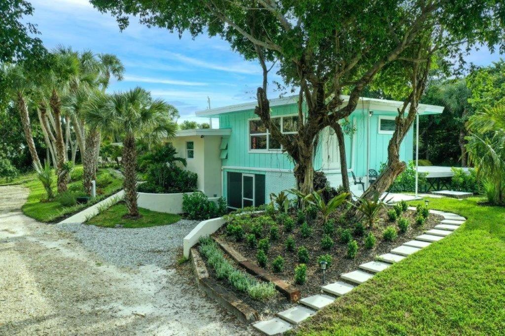 Holiday home Beautifully Renovated 5 Bedroom Vero *