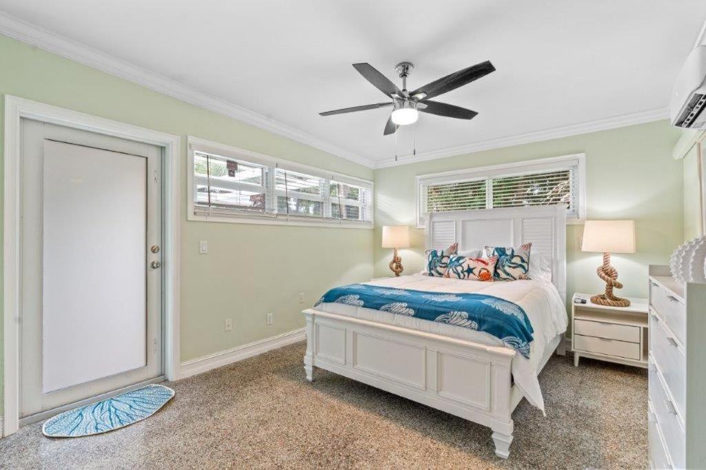 Beautifully Renovated 5 Bedroom Vero Holiday home Vero Beach