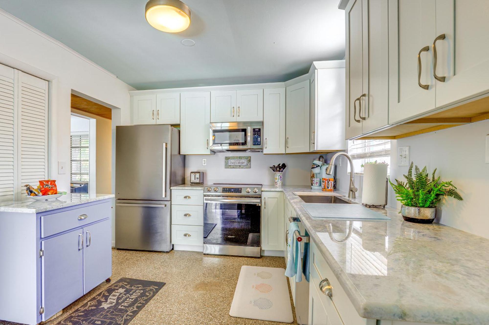 Holiday home Waterfront Vero With Pool And Boat Dock!