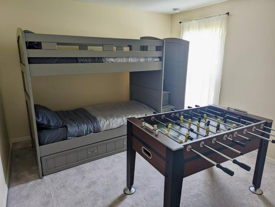 Spacious Family Retreat - Pet Friendly *